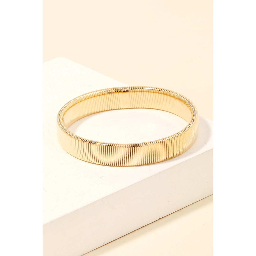 Gold ribbed stretch bracelet 