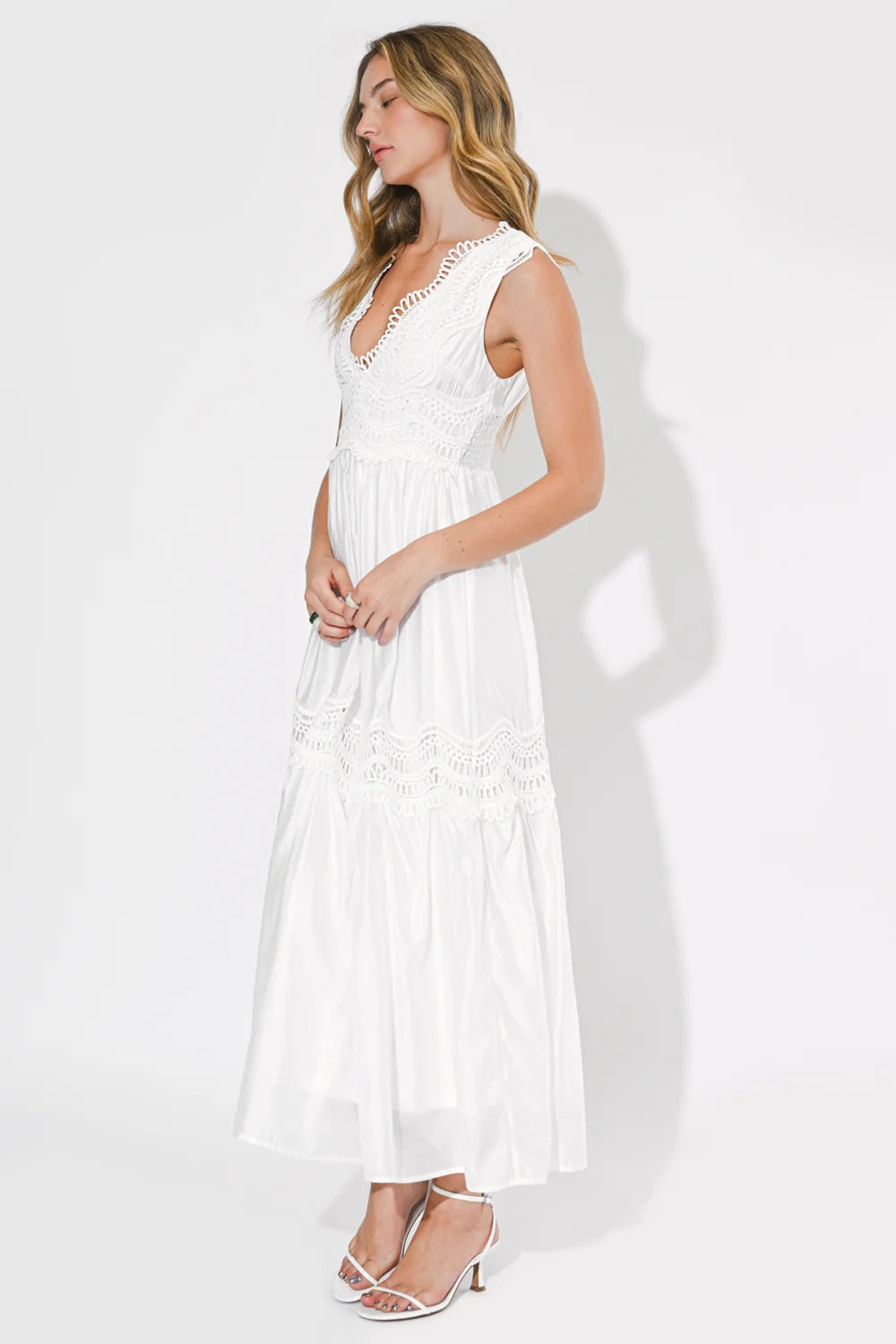 CHARLOTTE LACE CONTRAST MAXI DRESS-WHITE