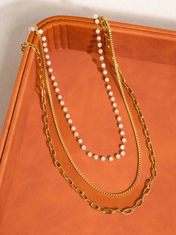 CADEAUX 18K GOLD STACKED PEARL NECKLACE