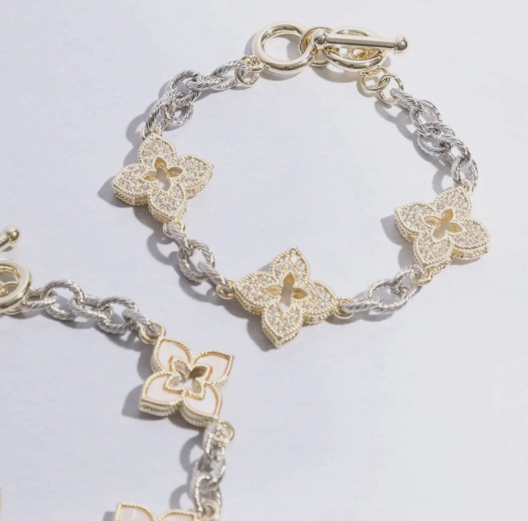 3 CLOVER PAVE LINK BRACELET