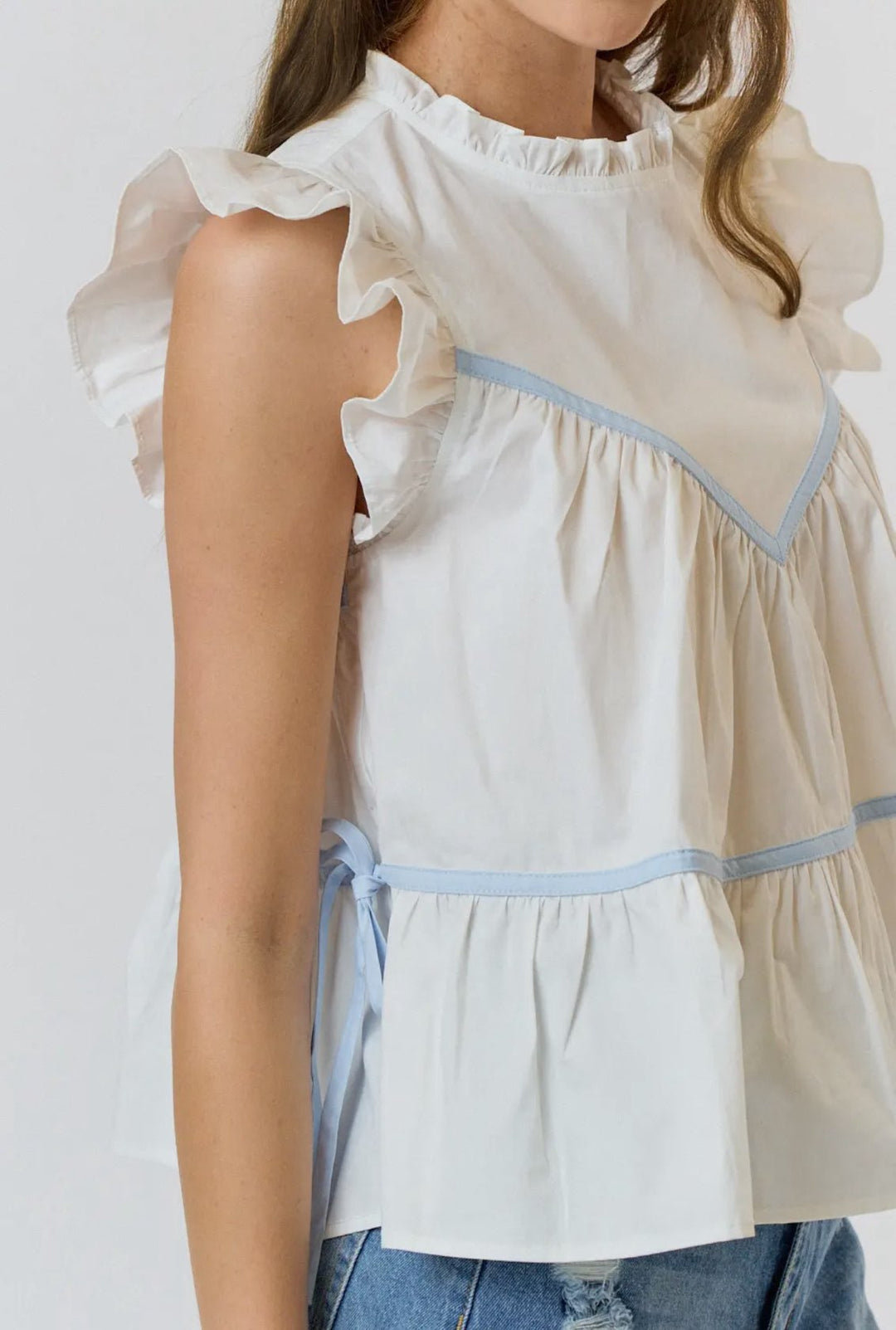 ALLIE RUFFLED HIGH NECK SIDE DETAIL TOP-OFF WHITE/CHAMBRAY