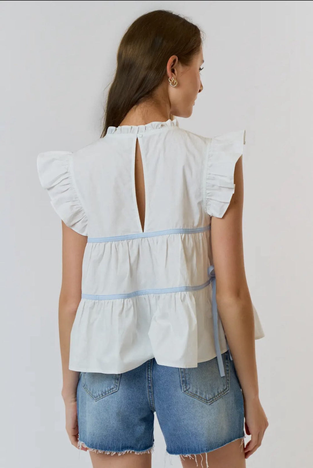 ALLIE RUFFLED HIGH NECK SIDE DETAIL TOP-OFF WHITE/CHAMBRAY