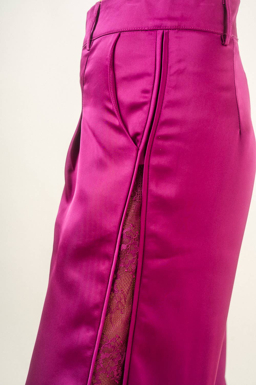 SATIN DRESSY PLEATED LACE CONTRAST TROUSERS-Plum