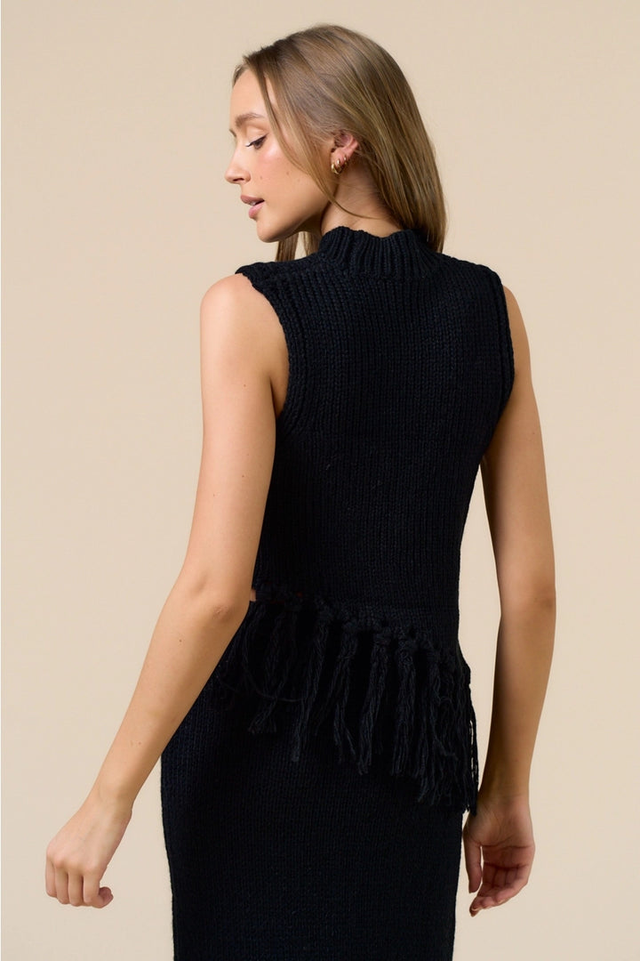 SLEEVELESS MOCK NECK FRINGE TOP-BLACK
