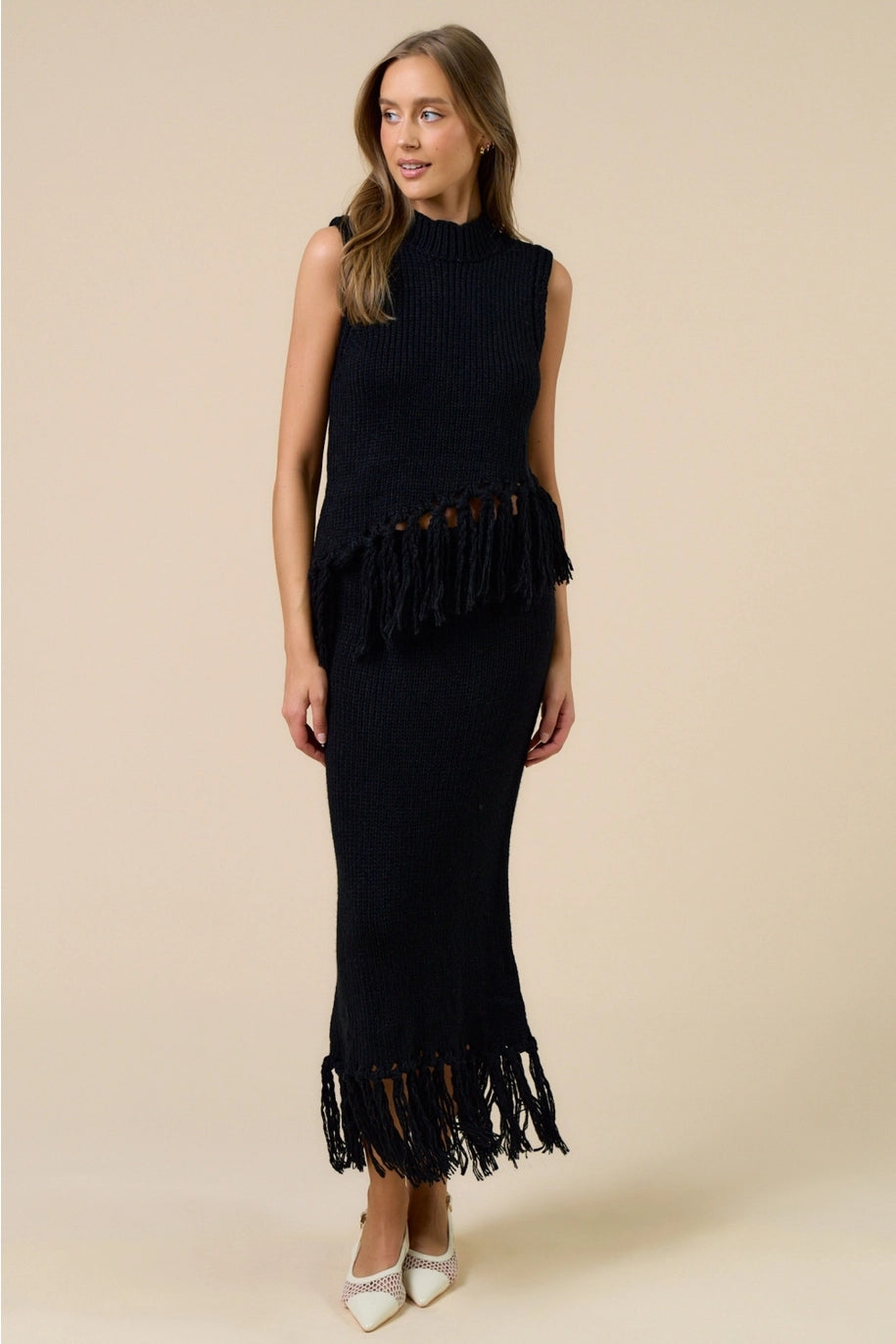 SLEEVELESS MOCK NECK FRINGE TOP-BLACK