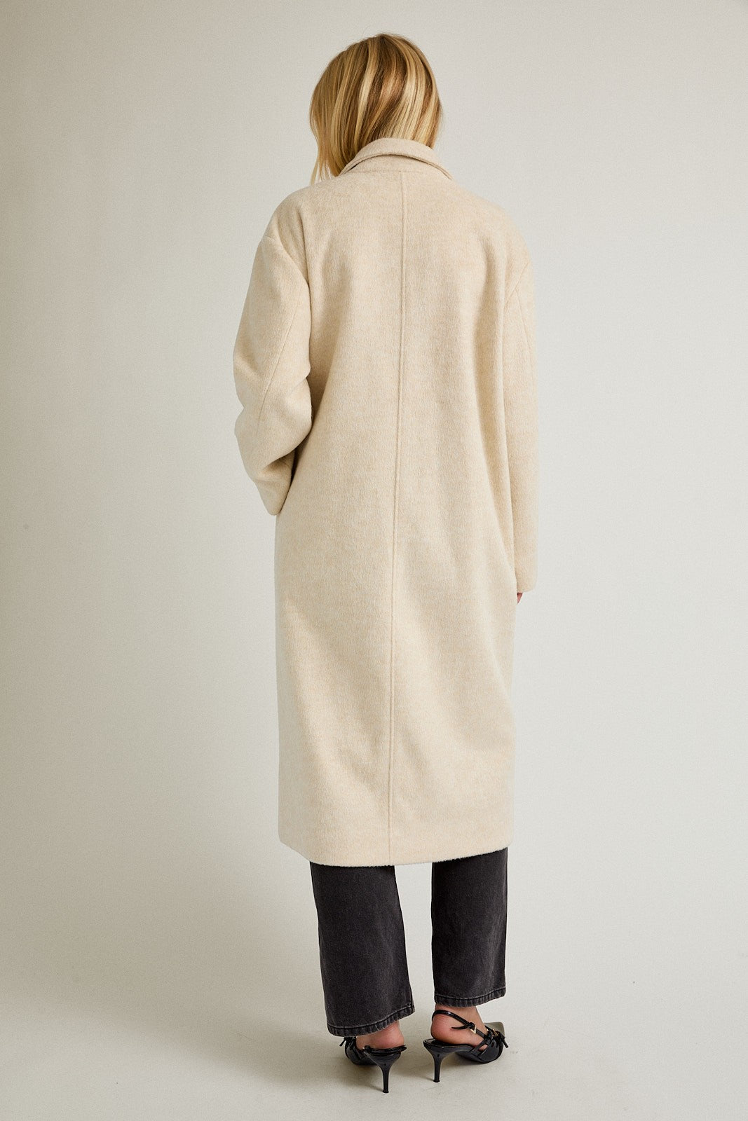 LONG SLEEVE FUZZY COAT-CREAM
