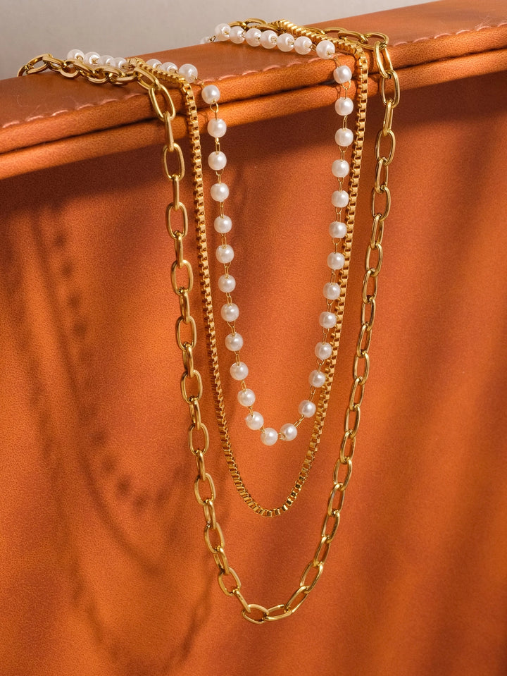 CADEAUX 18K GOLD STACKED PEARL NECKLACE