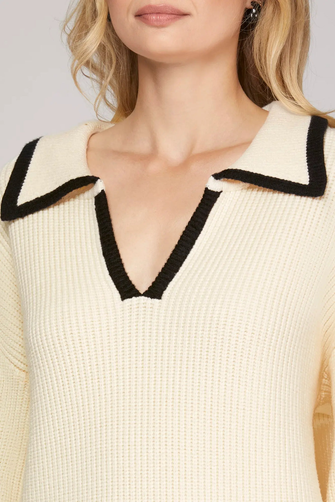 CONTRAST TRIM SWEATER TOP-CREAM