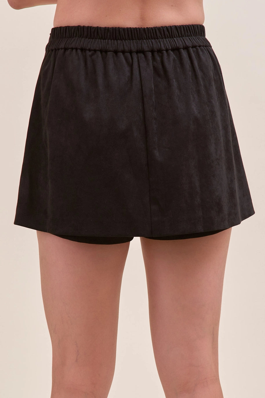 HIGH WAIST GROMMET DETAIL SKORT-BLACK