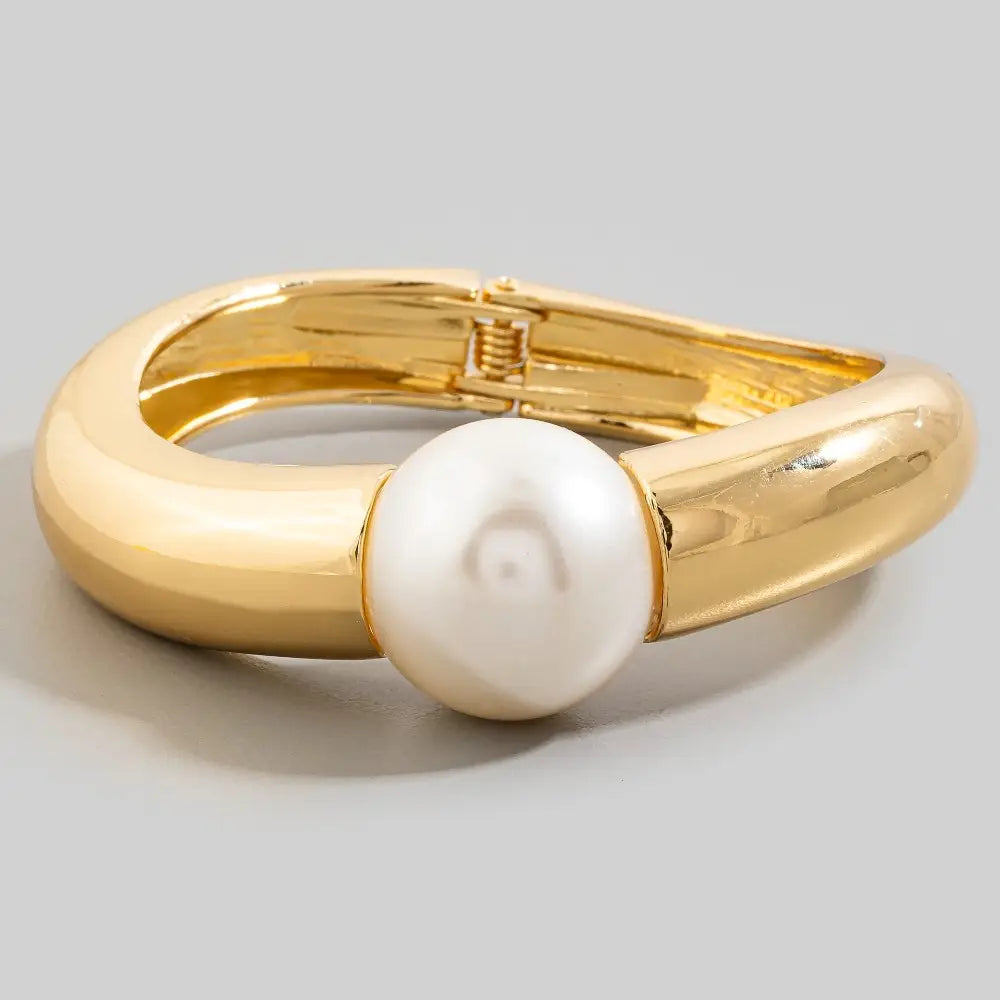 BULKY PEARL METAL HINGED BANGLE-GOLD