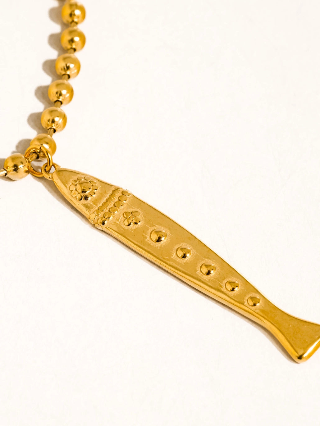 BELLISSE 18K VINTAGE FISH NECKLACE