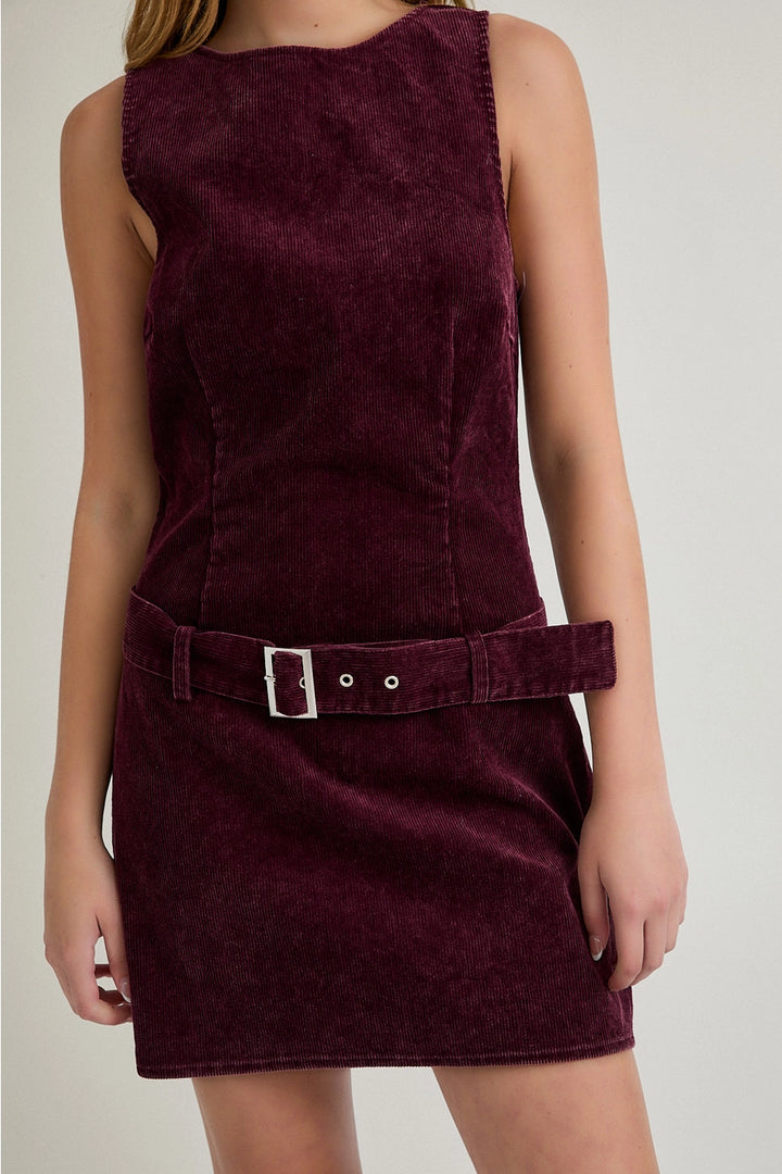 SLEEVELESS BELTED MINI DRESS-DARK MAROON