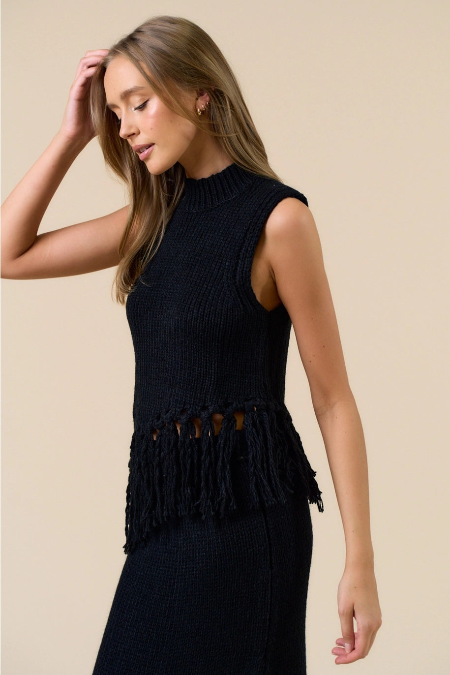 SLEEVELESS MOCK NECK FRINGE TOP-BLACK