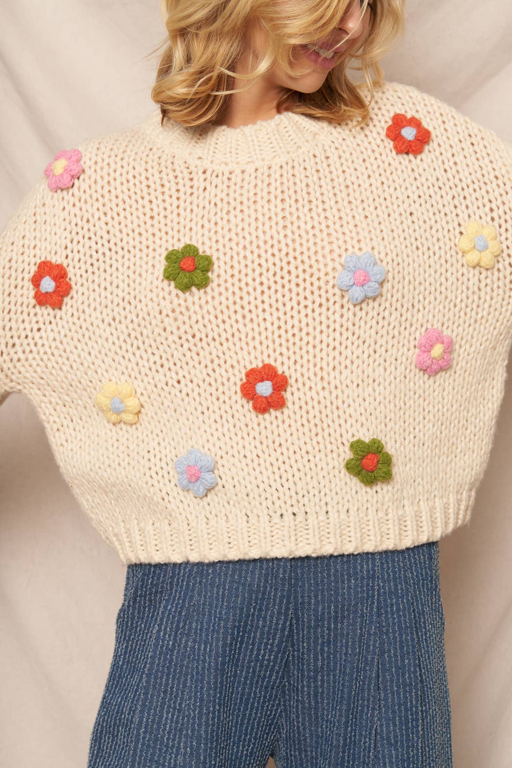 3D FLOWER KNIT SWEATER-IVORY/MULTI