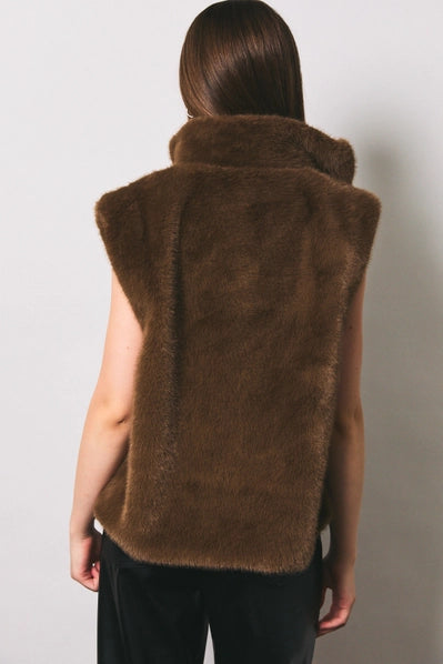 HIGH NECK FAUX FUR ZIP VEST JACKET-BROWN