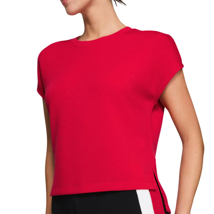 AIRESSENTIALS LIGHT TEE-SPANX RED