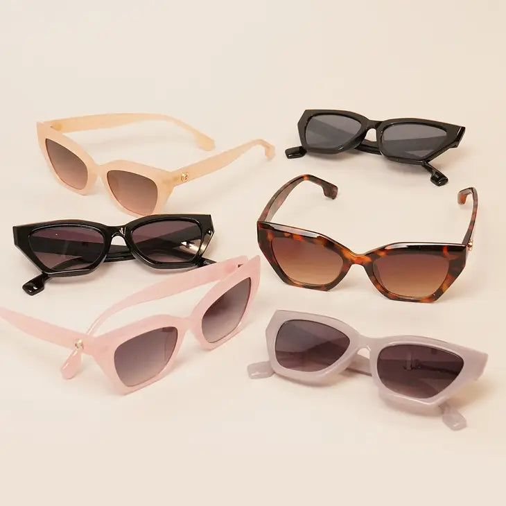 OVERSIZED BUTTERFLY MIRRORED SUNGLASSES