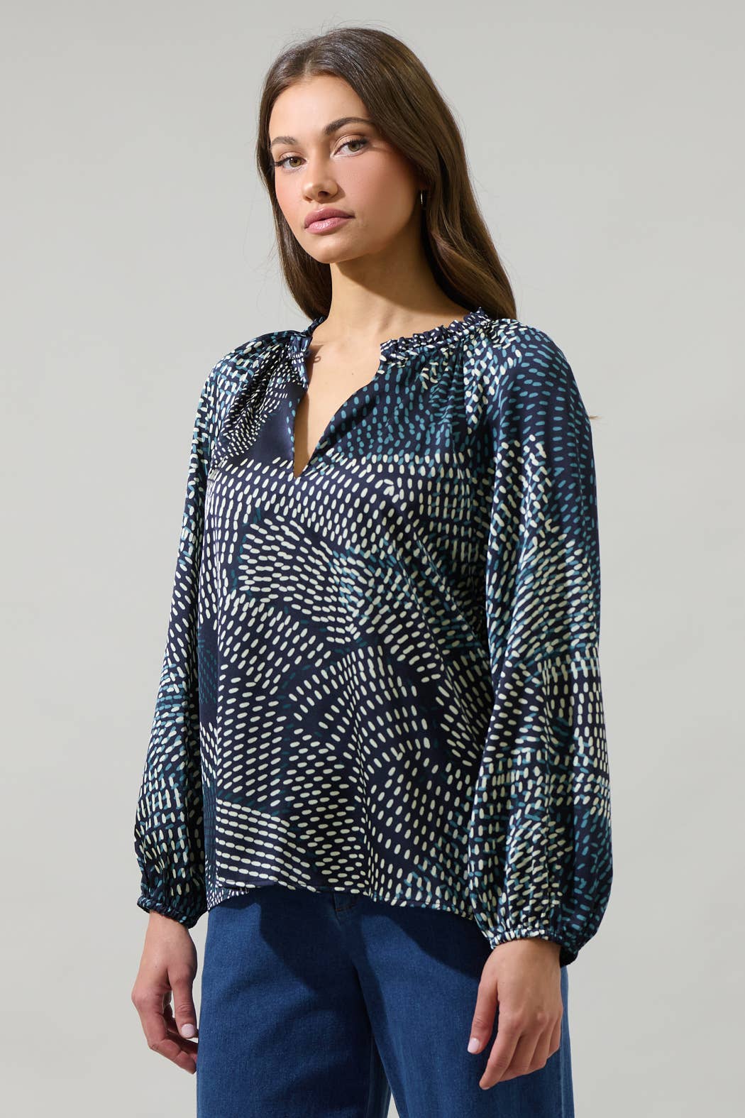 GEOMETRIC JOVIE SPLIT NECK RAGLAN BLOUSE-NAVY/CREAM