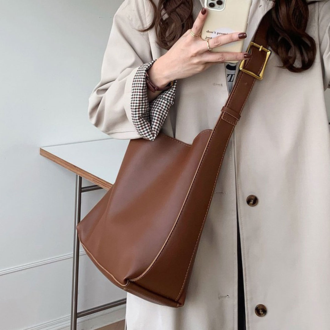 BUCKET MESSENGER BAG-DARK BROWN