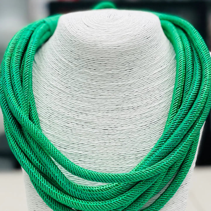 SLUB 8 STRAND NECKLACE-KELLY GREEN