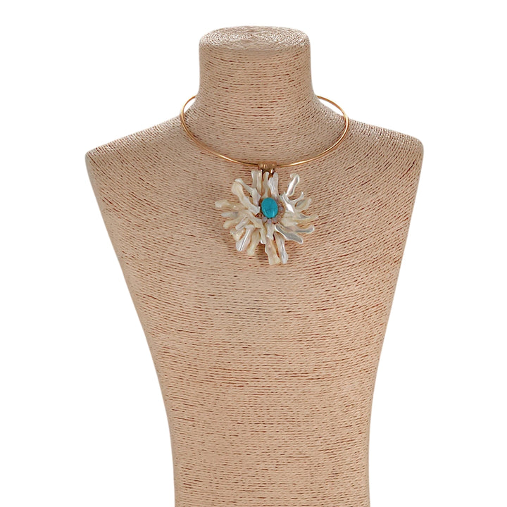 TIARE CHUNKY WHITE SHELL FLOWER NECKLACE