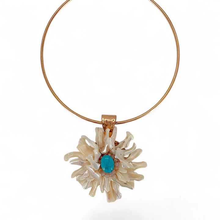 TIARE CHUNKY WHITE SHELL FLOWER NECKLACE