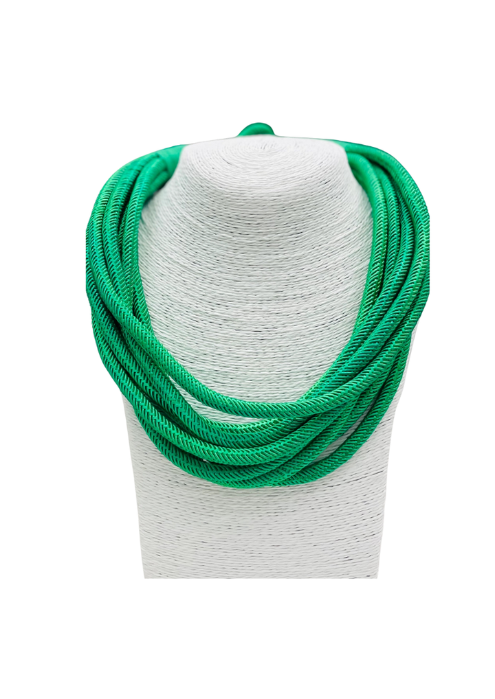 SLUB 8 STRAND NECKLACE-KELLY GREEN