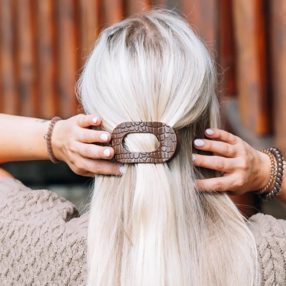 SMALL FLAT ROUND HAIR CLIP-BROWN CROCODILE