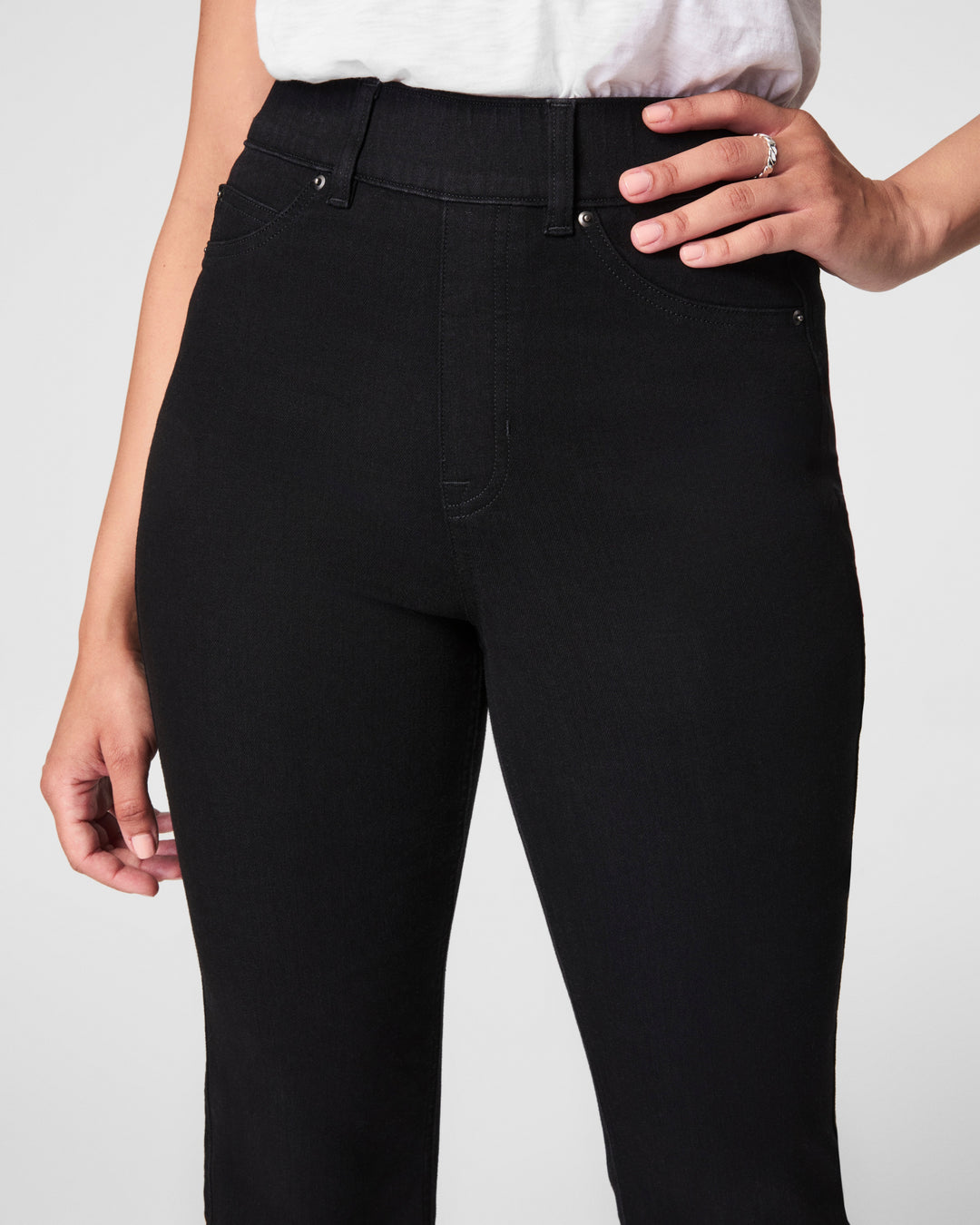 SPANXSHAPE EVERYWEAR KICK FLARE JEAN-CLEAN BLACK