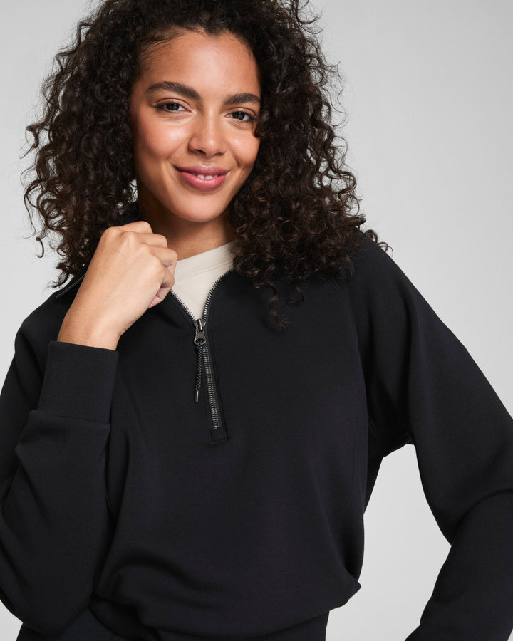 AIRESSENTIALS HALF ZIP-VERY BLACK