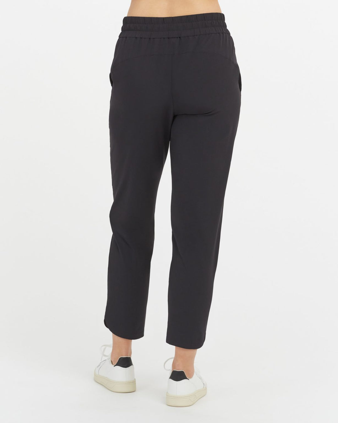 OUT OF OFFICE TAPERED PANT- VERY BLACK