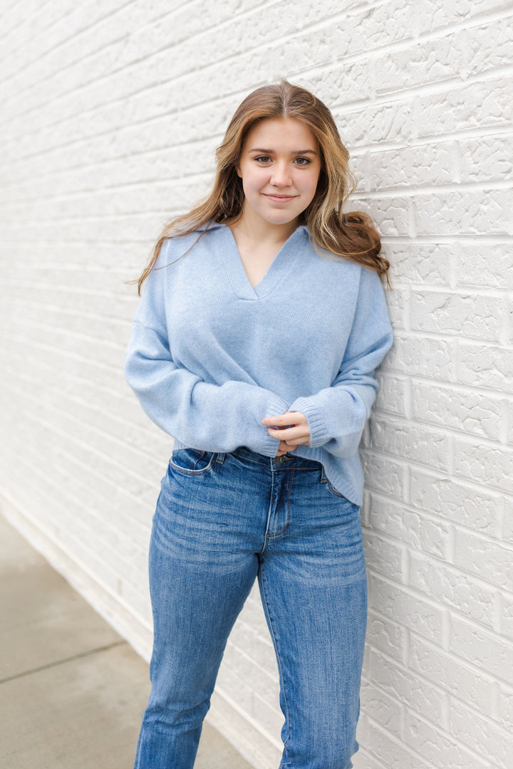 CROPPED COLLAR SWEATER - BABY BLUE